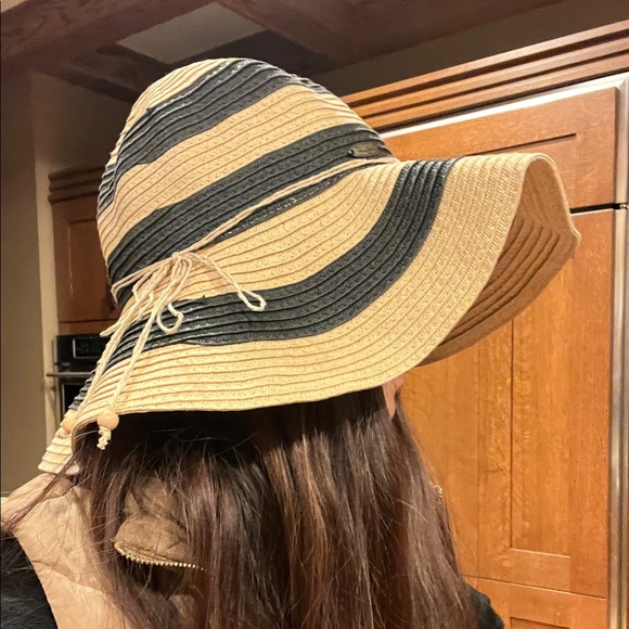 Panama Jack Accessories - Panama Jack Striped Black and Tan Sun Hat Women’s Track Cruise Resort Coastal